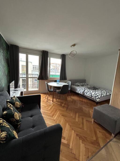 Klimatyczne Gniazdko Przy Rynku Apartment Вроцлав Екстериор снимка